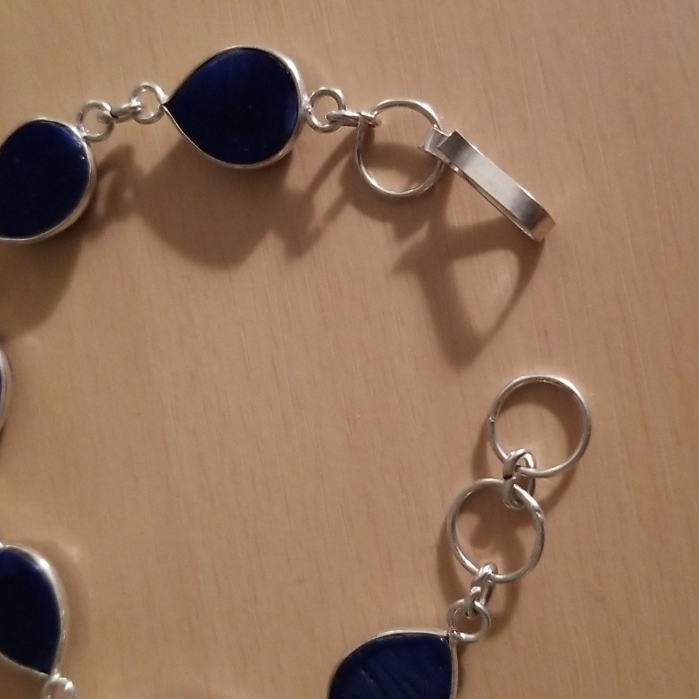 Blue Carved Cobalt Teardrop Toggle Bracelet - Picture 4 of 4